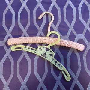 VTG Children’s hangers